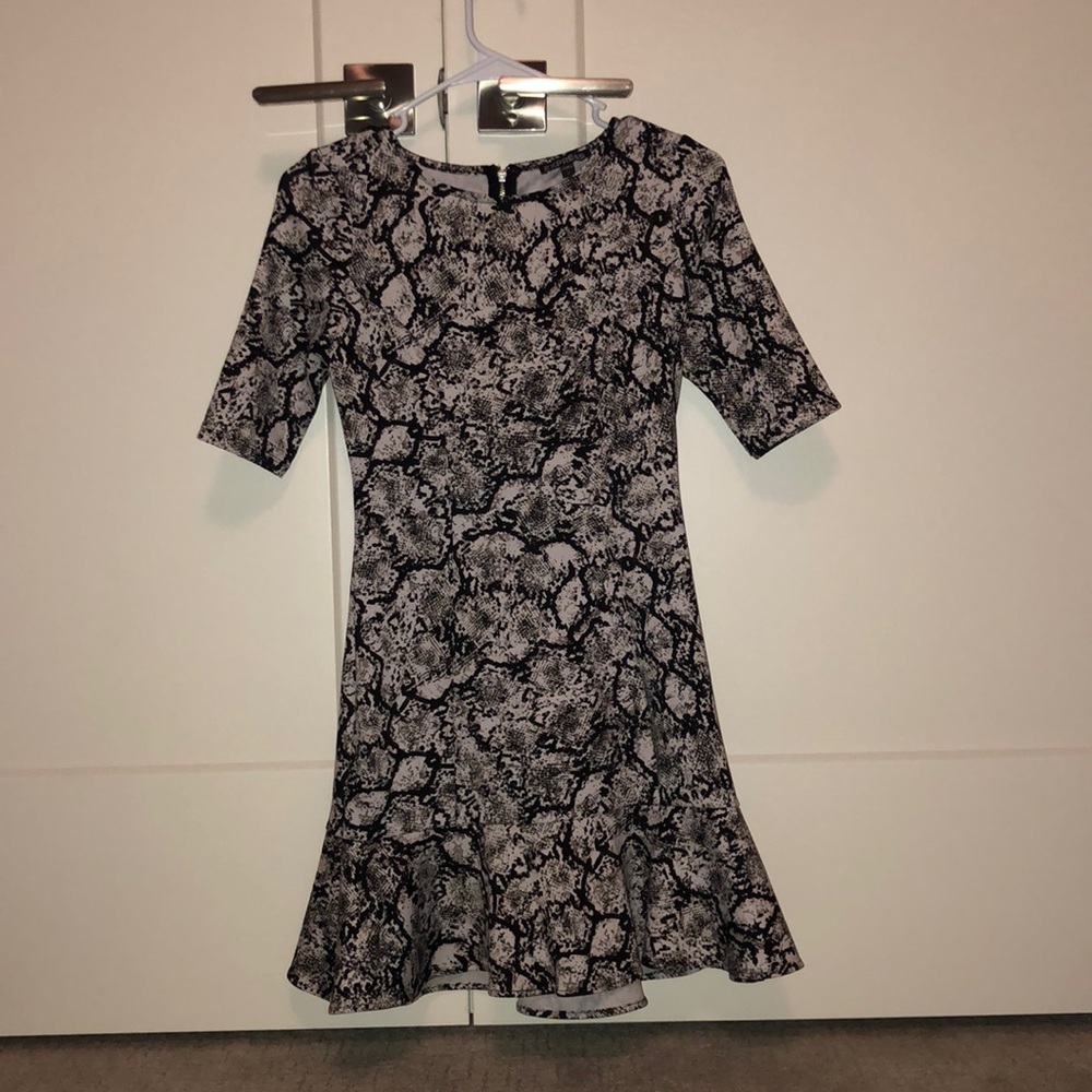 EXPRESS DRESS